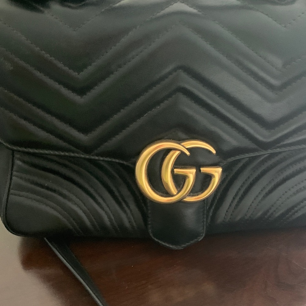 Gucci Black Quilted Leather Shoulder Bag with Gold Double G